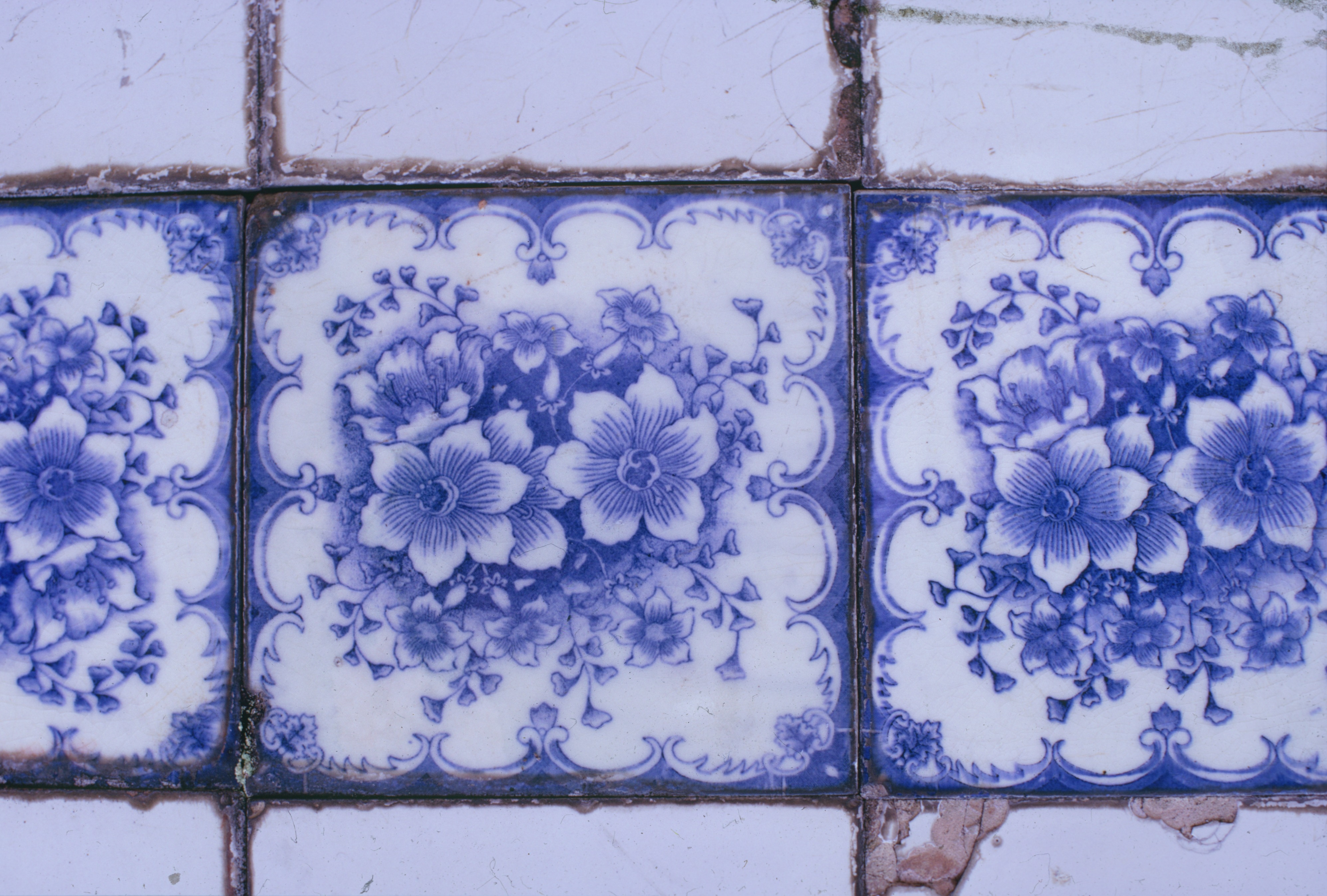 NL Interactive Narrative_Floral wall tiles close-up