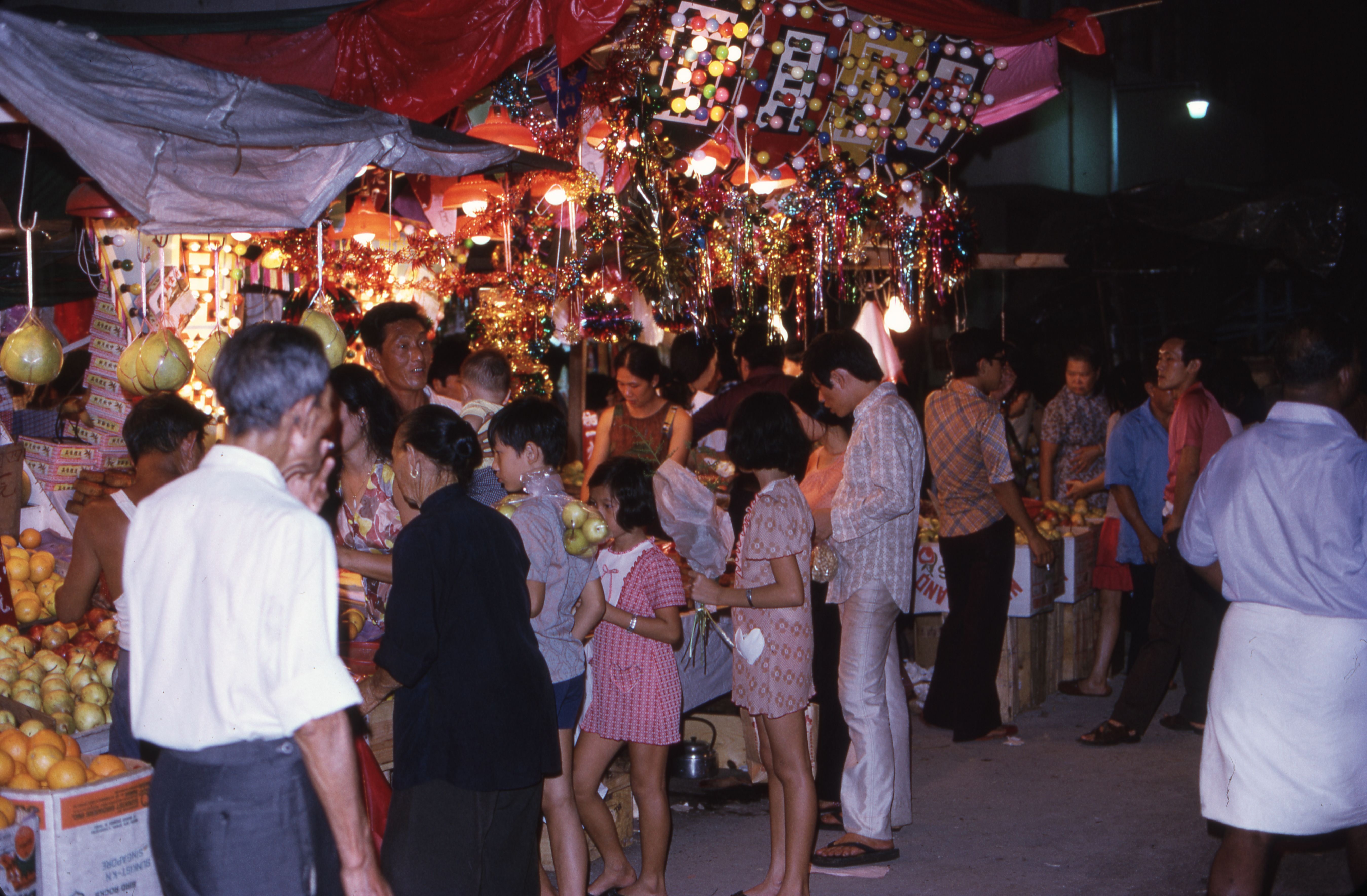 NL Interactive Narrative_Night market at Bugis Street