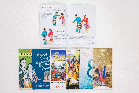 •	Publications such as Sri Warisan’s commemorative books, a step-by-step guide to Malay dance, newsletters, magazines and guidebooks •	Various ephemera including exhibition posters, flyers, booklets and postcards on Sri Warisan’s events over the years.  The collection was received as part of the Singapore Online Arts Repository (SOAR) project, in collaboration with the National Arts Council.
