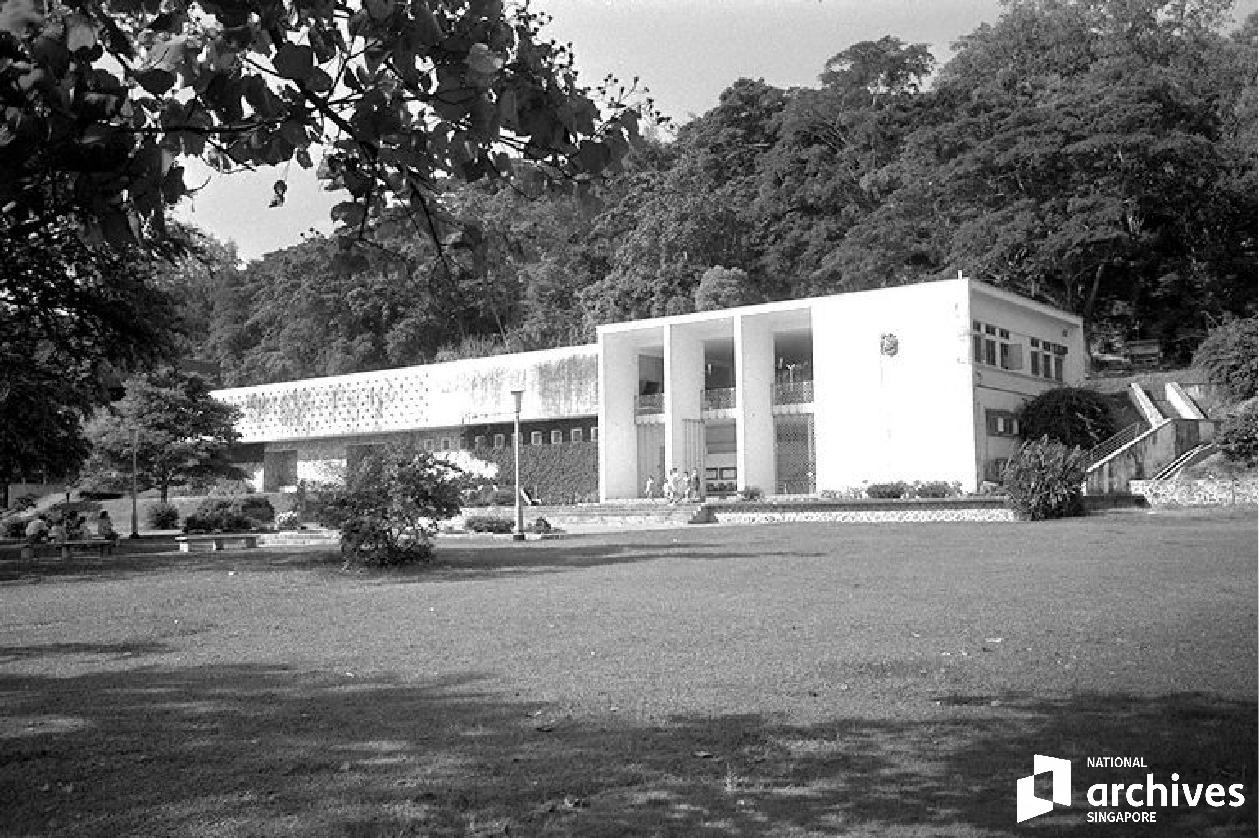 attractions and entertainment subject image